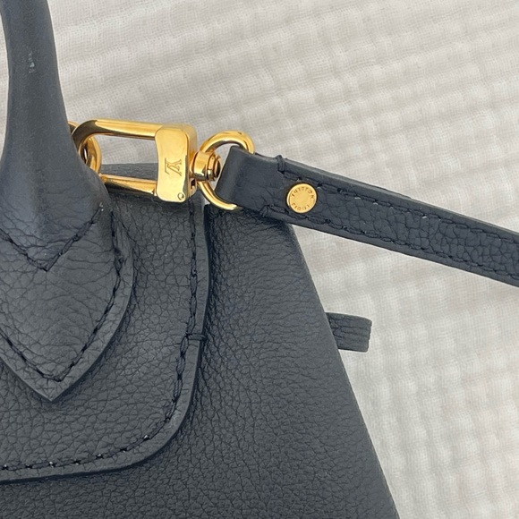 Authentic Louis Vuitton Lock Me Mini Backpack Black and Gold - Picture 12 of 16